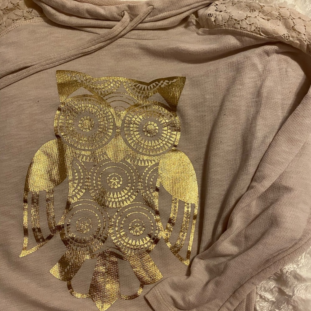 Long sleeved t-shirt with hood